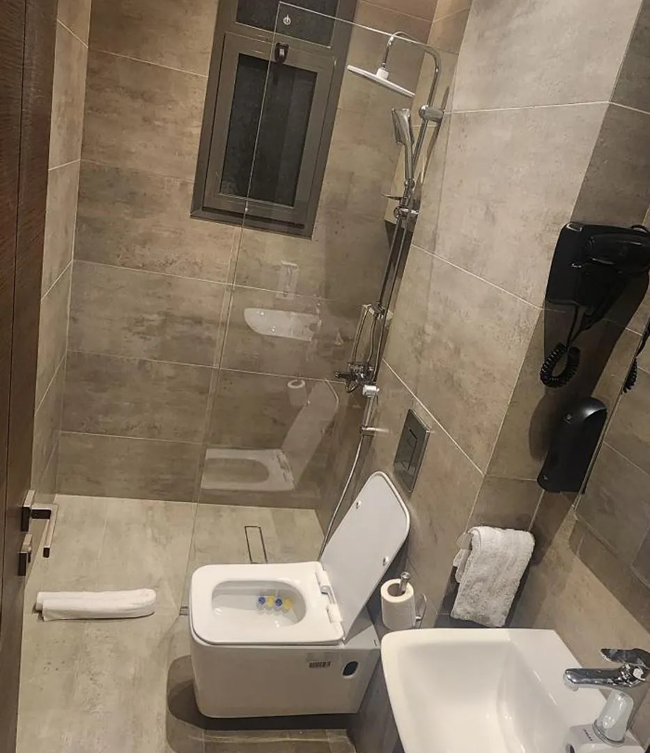 Dark 10 Apartment Jeddah